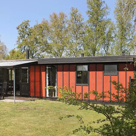 Дом отдыха Two-bedroom Holiday In Ronne 3 *